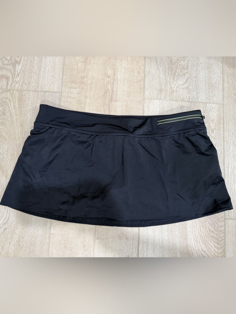 Lands End Black Women’s Athletic / Swim Skort with Zip Pocket - Size 14 EUC